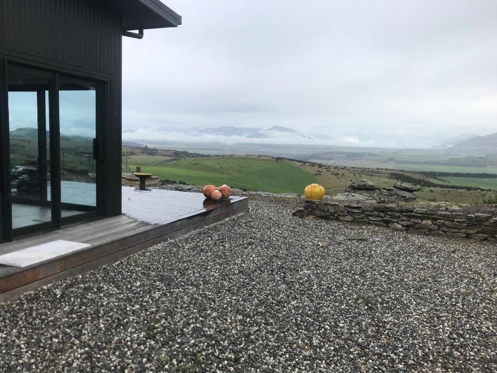 Top Of The World Studio Nestled In The Rock Queensberry Экстерьер фото