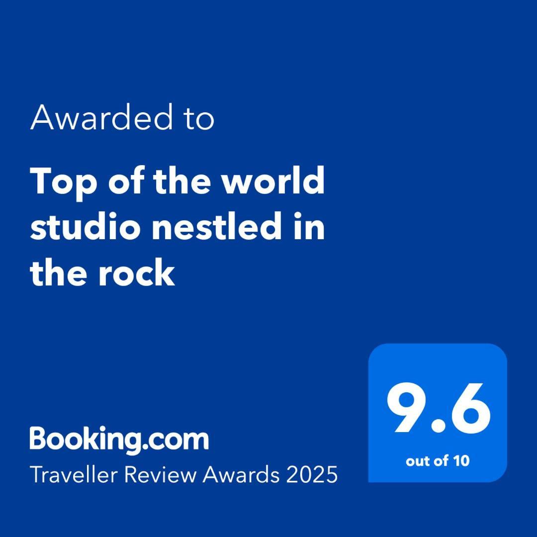 Top Of The World Studio Nestled In The Rock Queensberry Экстерьер фото